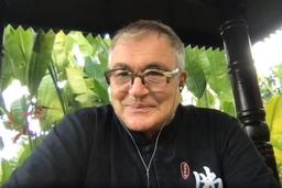 Дибров высказался о скандальном видео с ширинкой