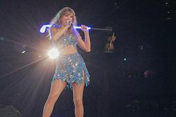 Тейлор Свифт стала самой продаваемой певицей всех времен