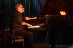 Продюсера «Ласкового мая» Андрея Разина объявили в розыск