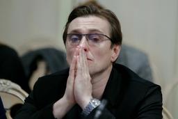 Безруков пошел в суд из-за карнавальных масок с его лицом