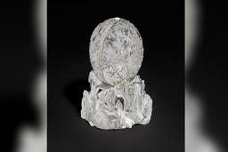 «Зимнее яйцо» Фаберже продали за рекордную сумму. ФОТО