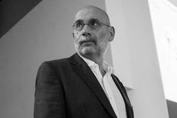 Писателя-иноагента Акунина приговорили к 15 годам колонии