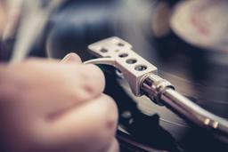 Россия возобновила выпуск виниловых пластинок